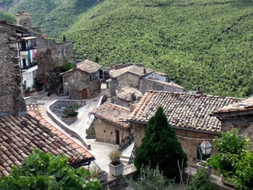 View of buildings below in Roccantica2